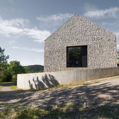 Dekleva Gregoric Architects | Compact Karst House, Vrhovlje, Slovenia | Foto: Janez Marolt, marolt-photograpy